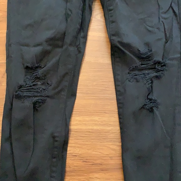 Women’s American Eagle jeans - Picture 2 of 5